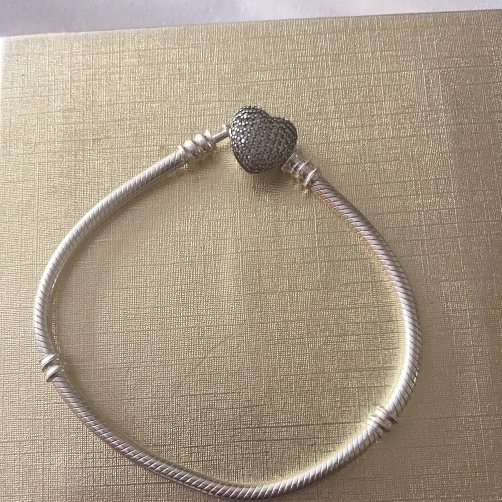 Authentic Pandora bracelet - Picture 2 of 4